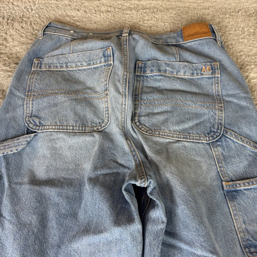 American Eagle Highest Rise 90s Boyfriend Carpenter Jeans Light Wash Blue Size 6
